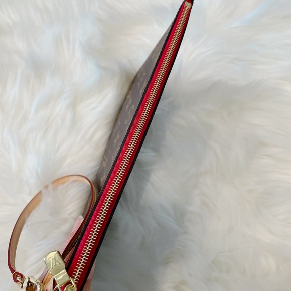 Louis Vuitton Monogram Neverfull MM pouch - Picture 6 of 8